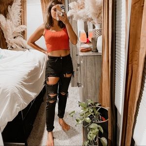 American Eagle High Rise Ripped Mom Jeans 00